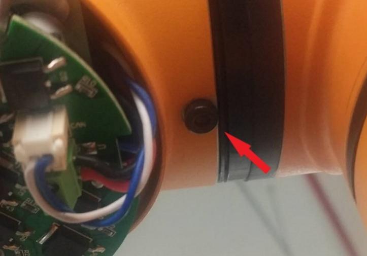 module14_j5_limit_screw_removal.png