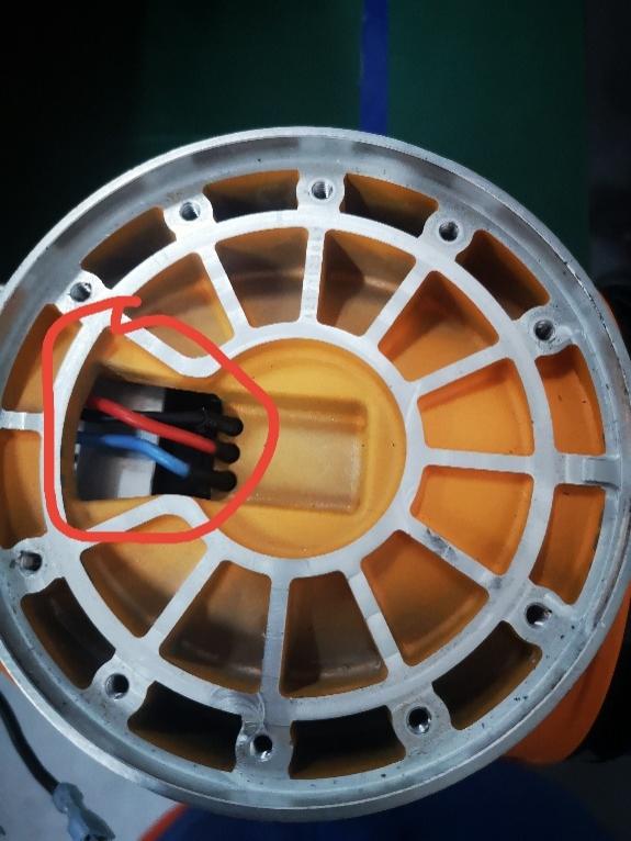 module25_upper_arm_center_wires_insert_01.png